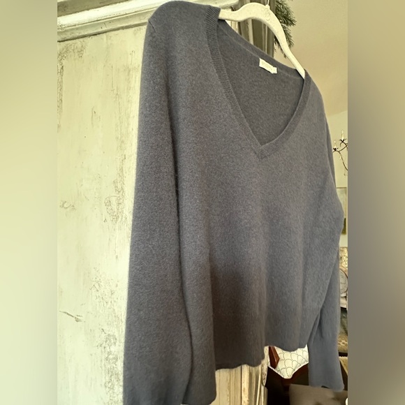 Spartina Hayden Cashmere V-neck Pullover Deep Slate - Picture 2 of 6